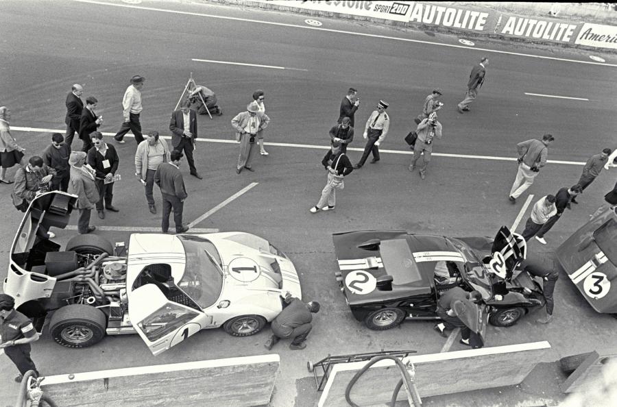  Ford GT40 (Mk II) 1965 года  (фото 65 из 118)